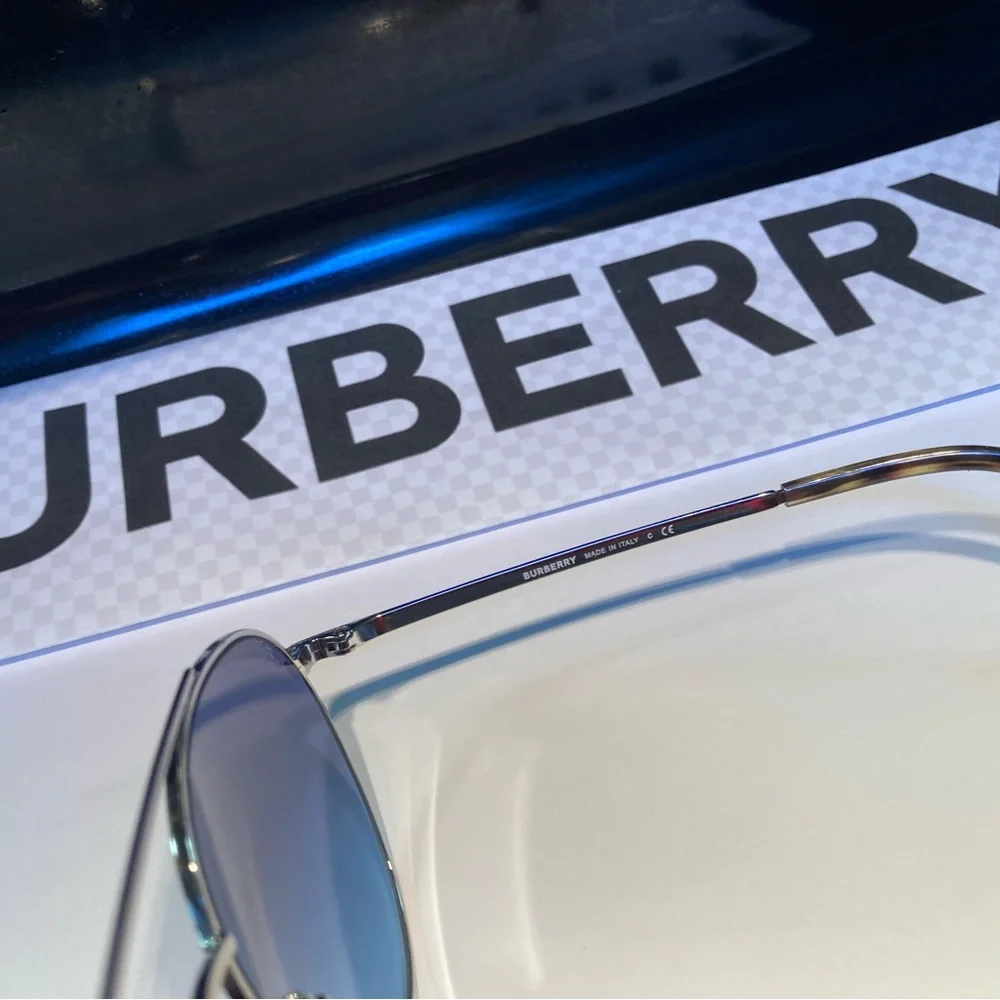 New Burberry B3115 1005/19. Gloucester silver/blue sunglasses - Picture 12 of 13